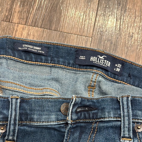 Hollister Blue Skinny Distressed Jeans - Picture 3 of 4